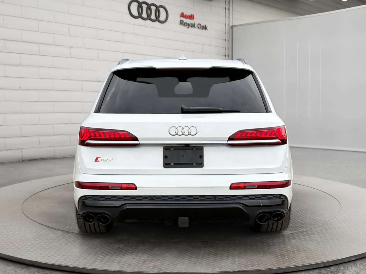 Audi SQ7 4.0T (Tiptronic) | Clean Carfax | Alberta Vehicle | Mobile.bg � ����������� 6