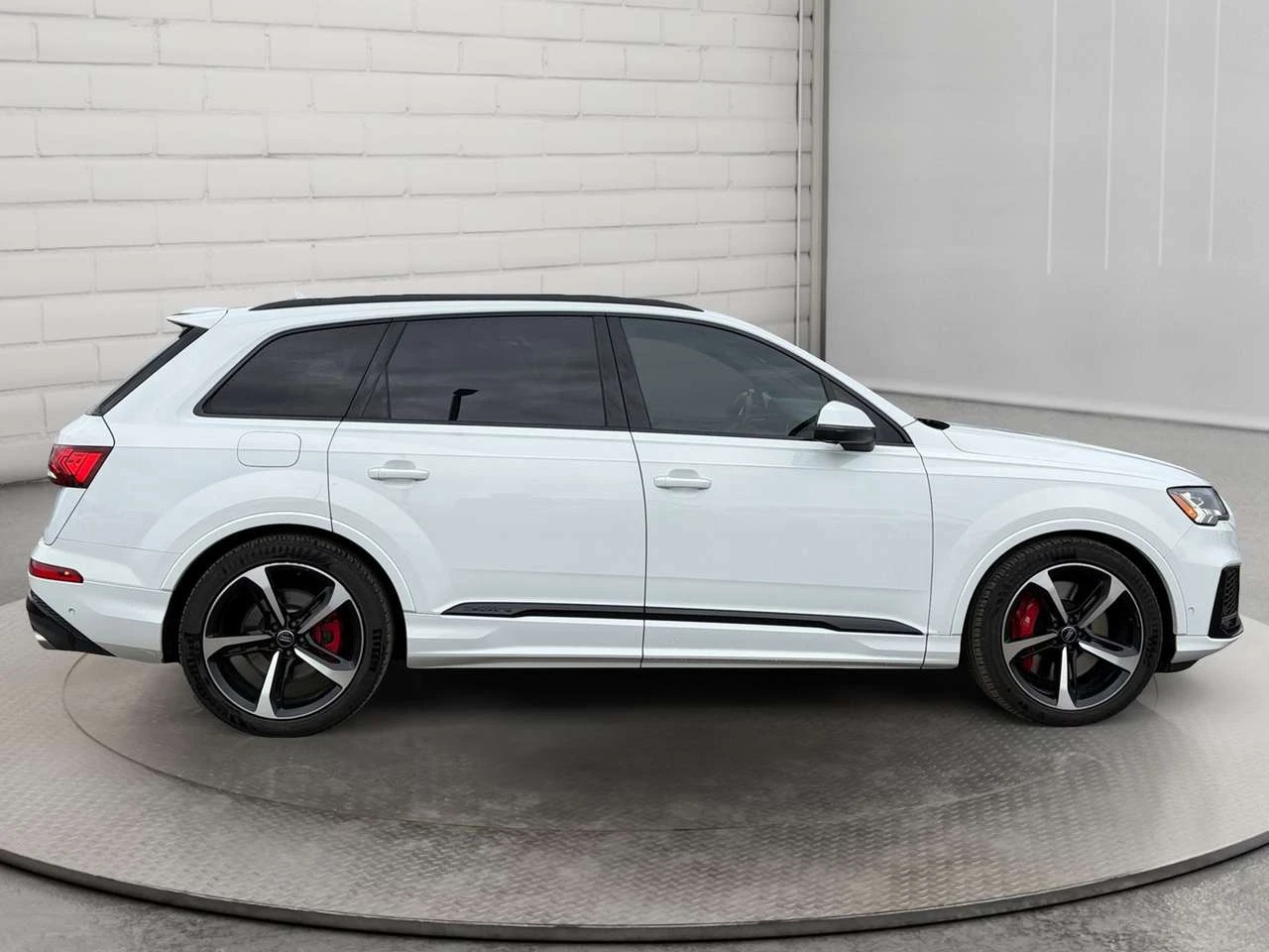 Audi SQ7 4.0T (Tiptronic) | Clean Carfax | Alberta Vehicle | Mobile.bg � ����������� 4