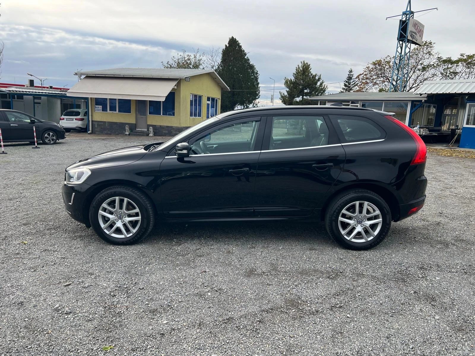 Volvo XC60 2, 4D 4�4 ��������� ��������� 190k.c.  | Mobile.bg � ����������� 8
