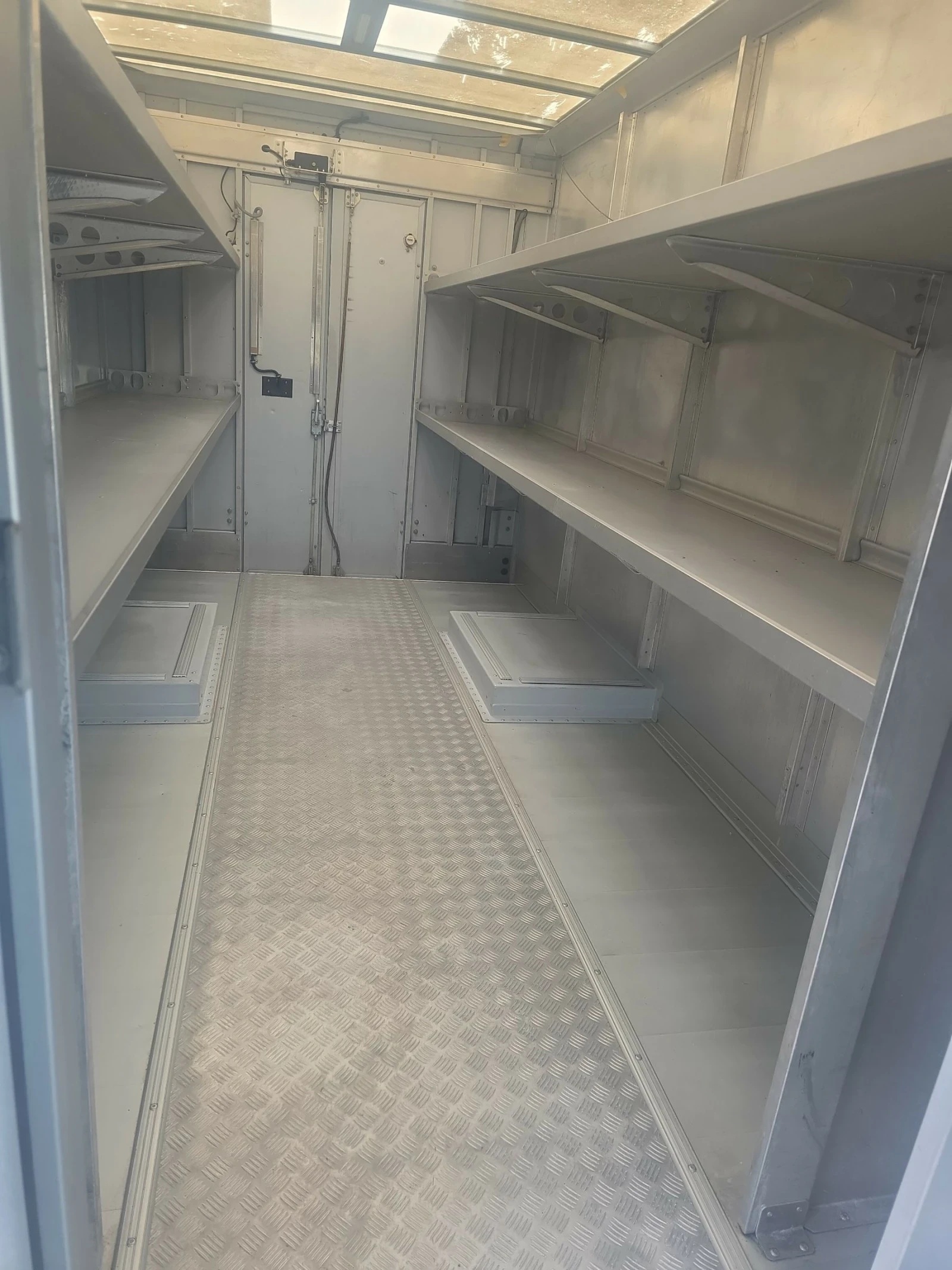 Mercedes-Benz Sprinter 516 516cdi, Avtomat, Navi, 3.5 Tona, снимка 12 - Бусове и автобуси - 54623112