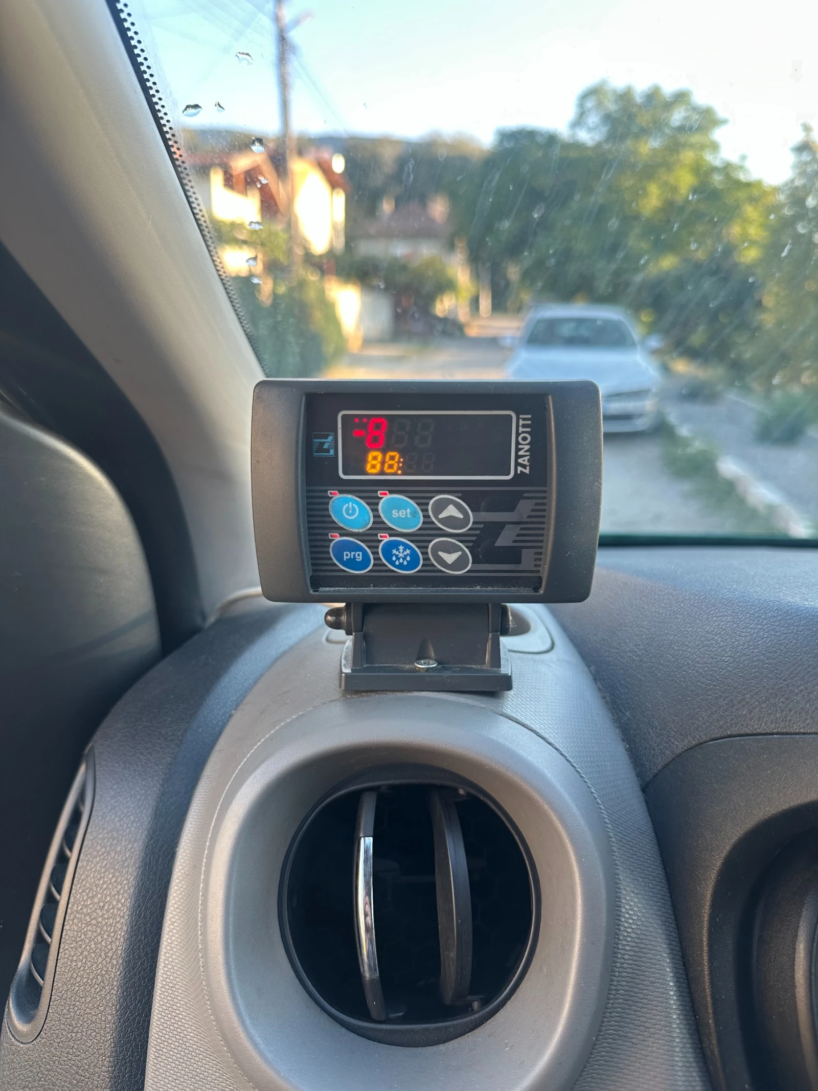 Renault Trafic ХЛАДИЛЕН, снимка 15 - Бусове и автобуси - 55853288