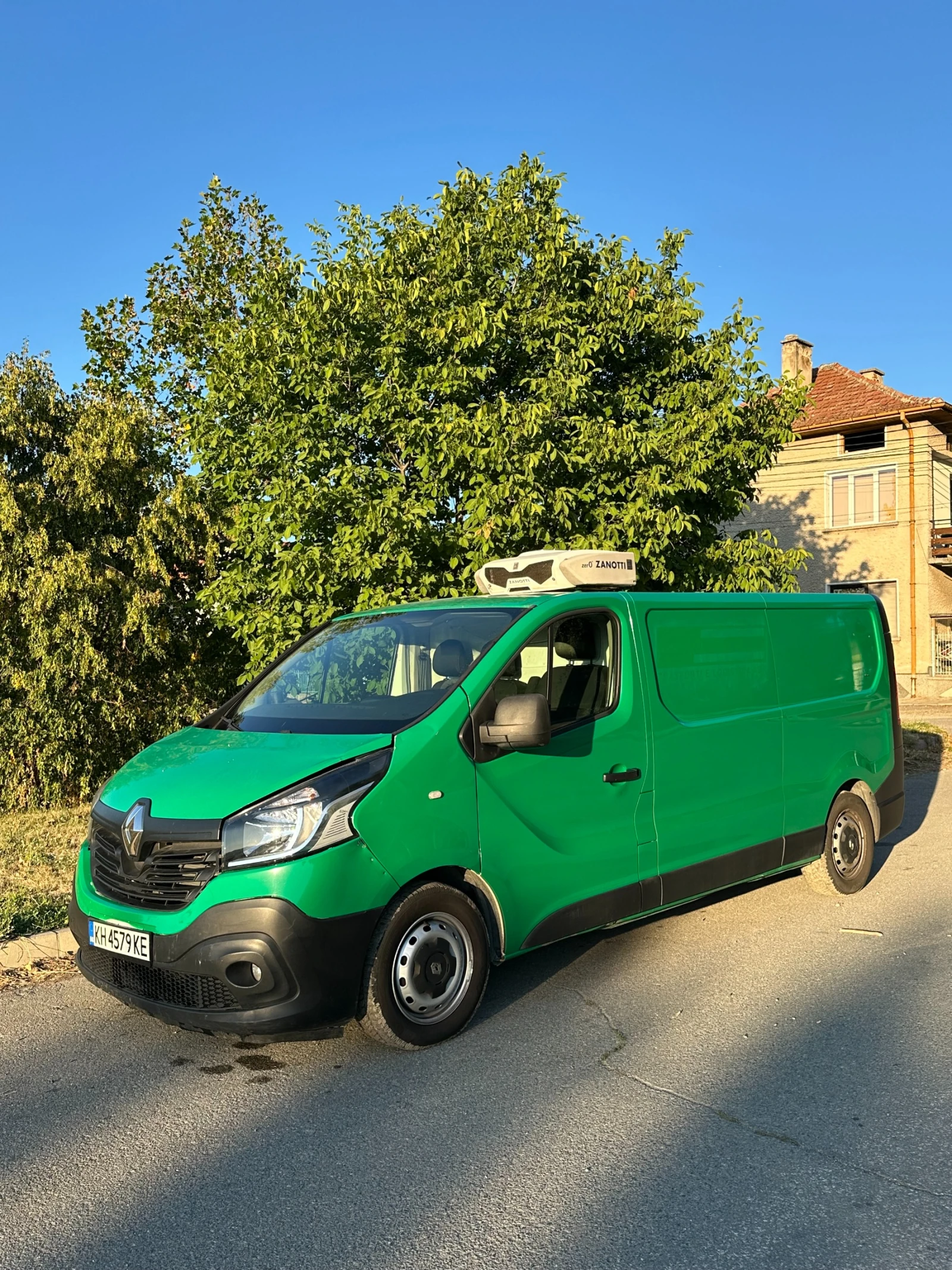 Renault Trafic ХЛАДИЛЕН