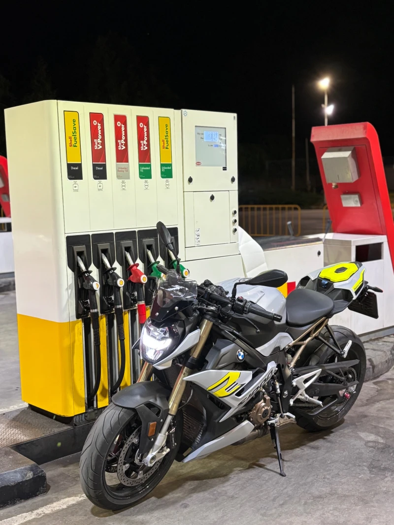 BMW S 1000R, снимка 2 - Мотоциклети и мототехника - 53102842