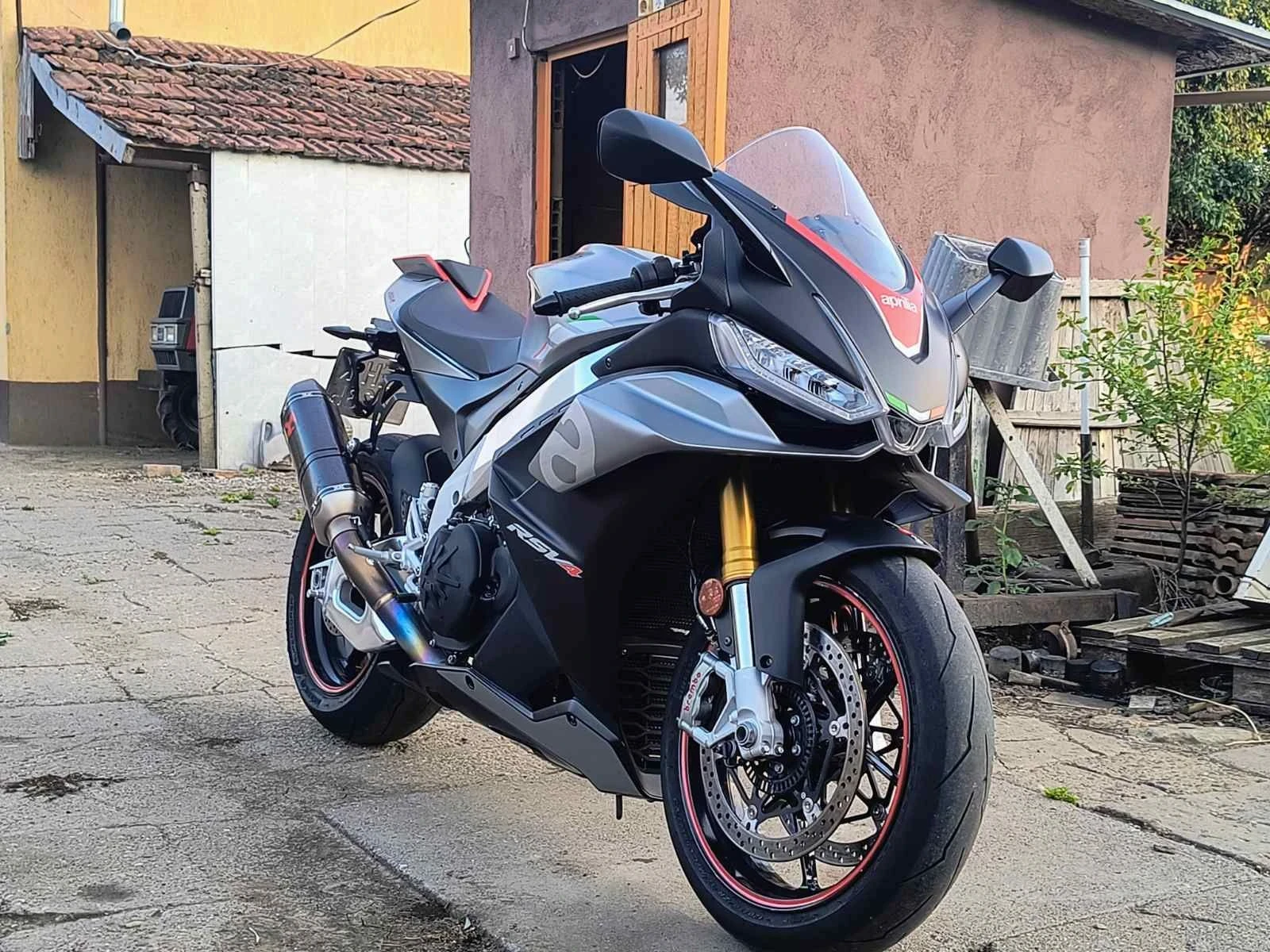 Aprilia RSV4