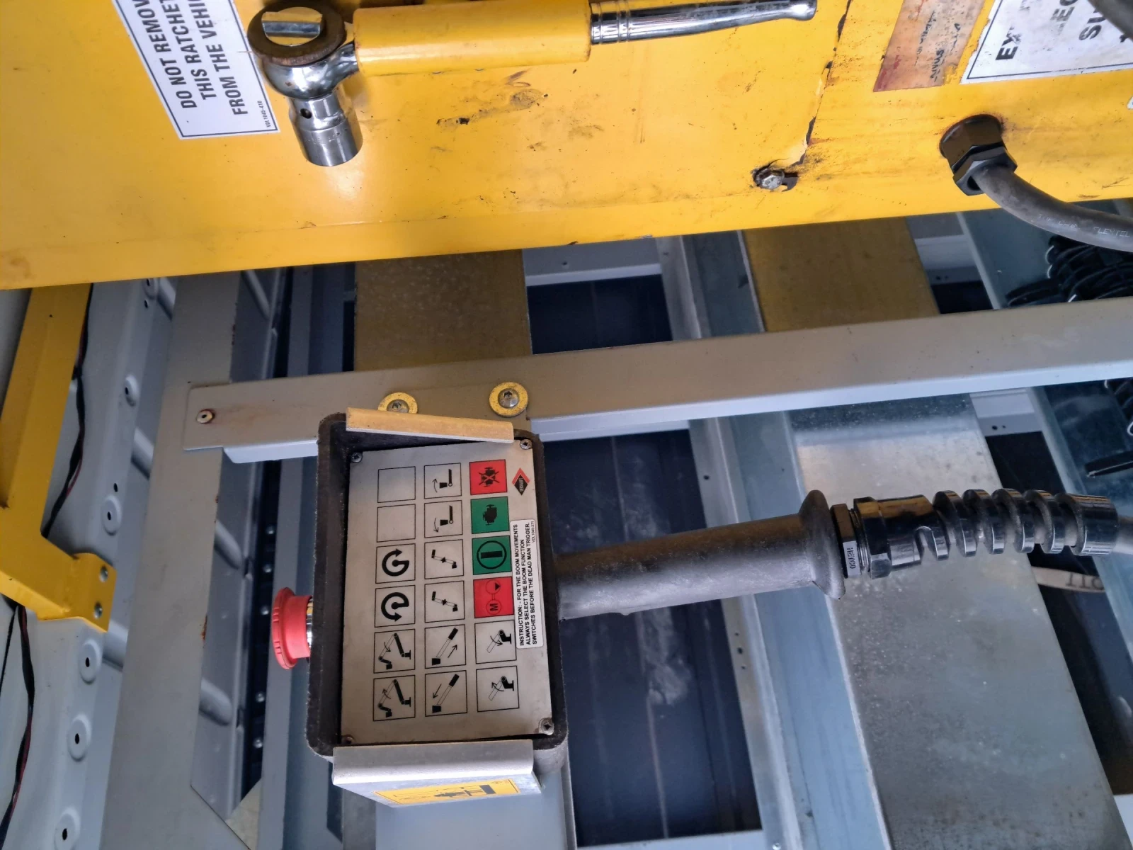 Автовишка Mercedes-Benz 513 Rygor, снимка 8 - Индустриална техника - 54142270