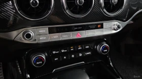 Kia Stinger Prime* 2.0T* ПОДГРЕВ* ОБДУХВАНЕ* КАМЕРА* SUNROOF* , снимка 13