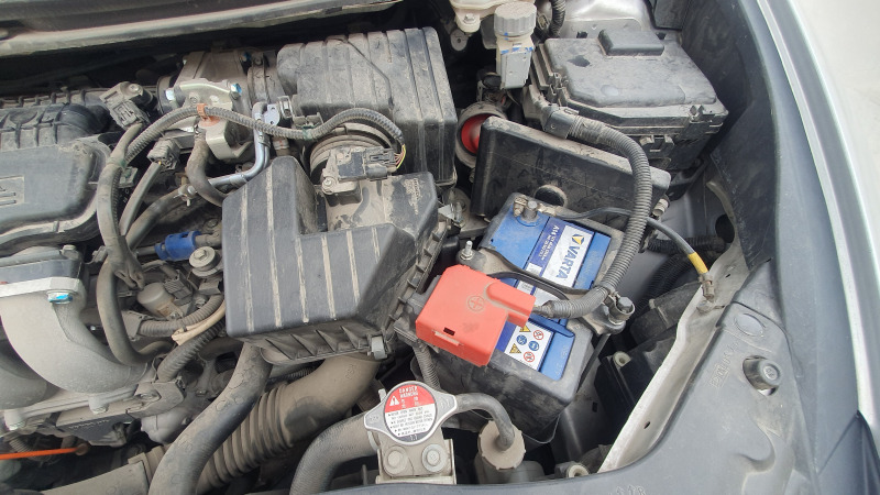Honda Civic i-vtec, снимка 15 - Автомобили и джипове - 45708885