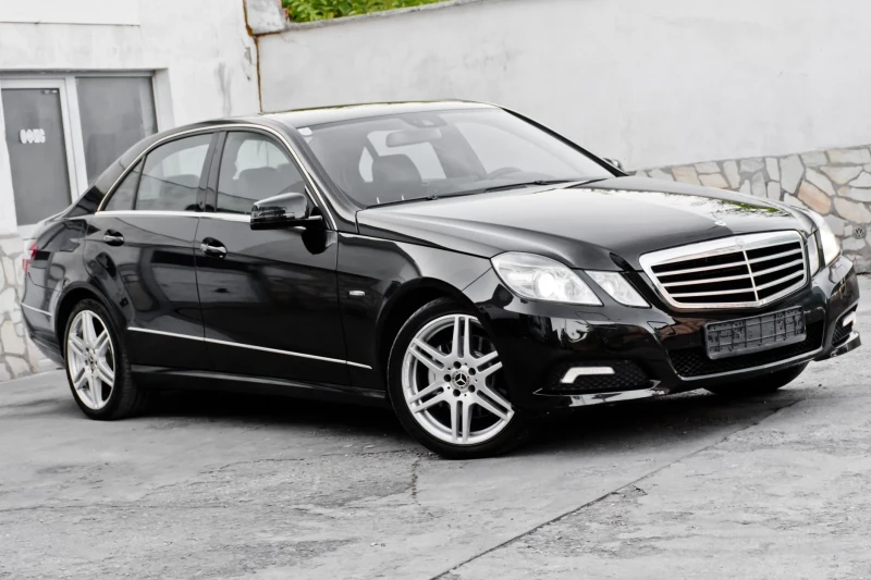 Mercedes-Benz E 350 CDI-AMG-4Matic-ПОДГРЕВ-AMBIENT-FULL LED-NAVI-TOP, снимка 3 - Автомобили и джипове - 47361989