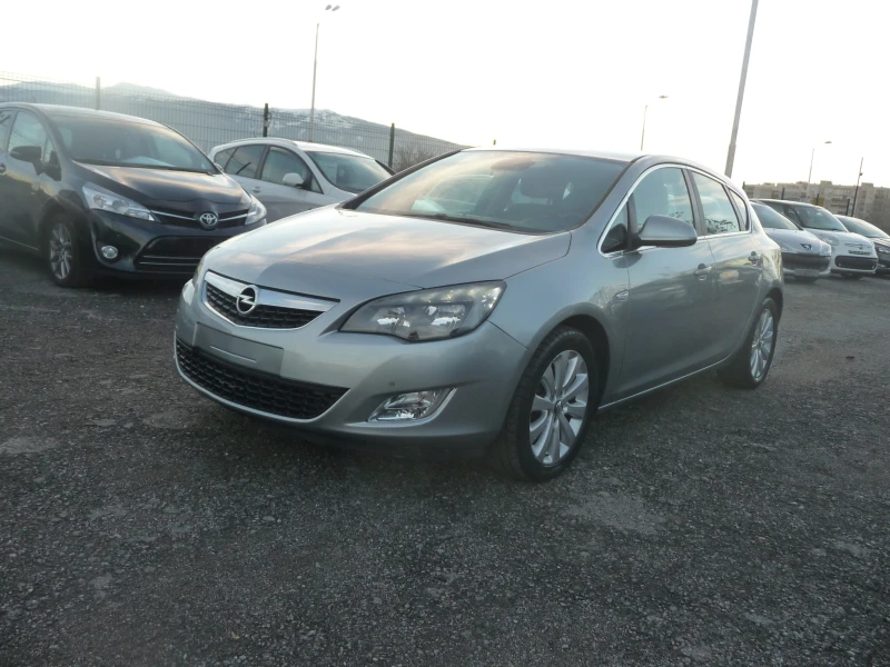 Opel Astra 1.7CDTI COSMO НАВИГАЦИЯ-ПЕРФЕКТНА, снимка 2 - Автомобили и джипове - 48404121