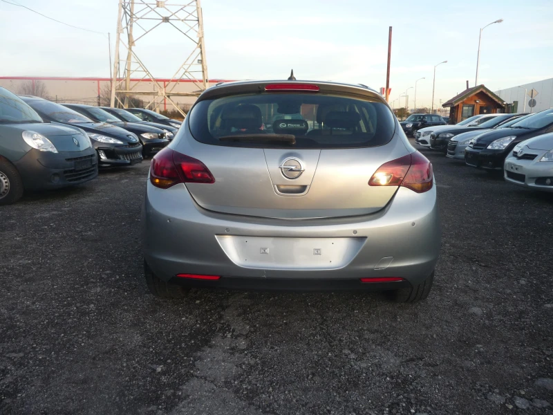 Opel Astra 1.7CDTI COSMO НАВИГАЦИЯ-ПЕРФЕКТНА, снимка 6 - Автомобили и джипове - 48404121