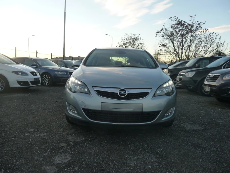 Opel Astra 1.7CDTI COSMO НАВИГАЦИЯ-ПЕРФЕКТНА, снимка 1 - Автомобили и джипове - 48404121