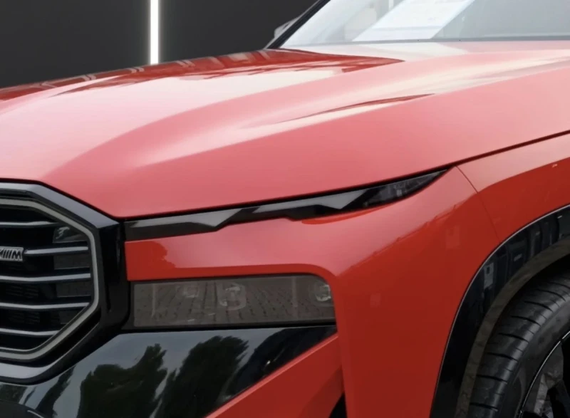 BMW XM 50e/ICONIC-GLOW/23/AHK/H&K/MASSAGE/Гаранция, снимка 6 - Автомобили и джипове - 52066545
