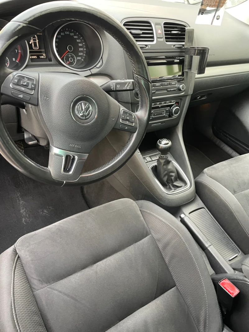 VW Golf 1.6 HIGHLINE, снимка 10 - Автомобили и джипове - 52659634