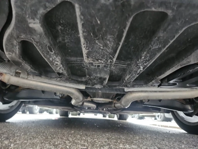 Mercedes-Benz E 500 * 550 * CARFAX * БЕЗ ПЪРВОНАЧАЛНА ВНОСКА, снимка 16 - Автомобили и джипове - 53200185