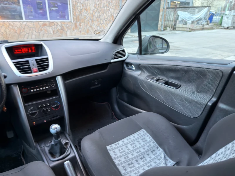 Peugeot 207, снимка 13 - Автомобили и джипове - 53527657