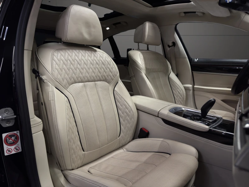 BMW 750 Li xDrive, снимка 13 - Автомобили и джипове - 53591882