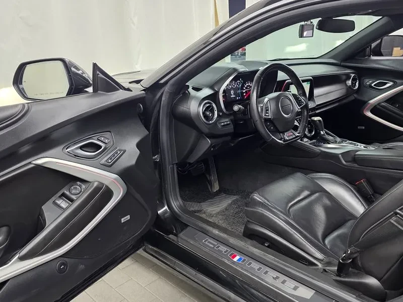 Chevrolet Camaro 6.2 - САМО 30% АВАНС, снимка 10 - Автомобили и джипове - 56224736