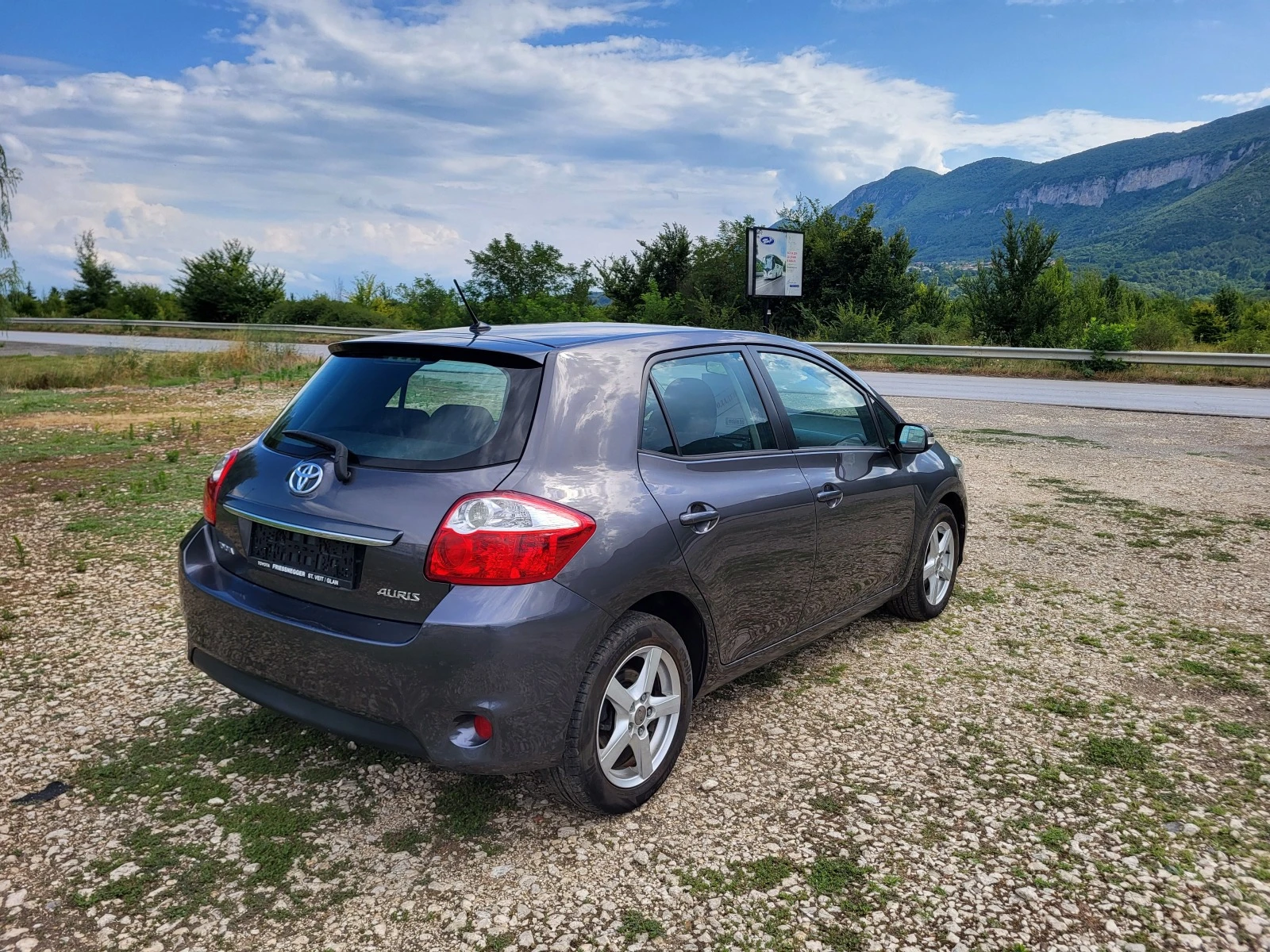 Toyota Auris 1.3VVT-i - изображение 5