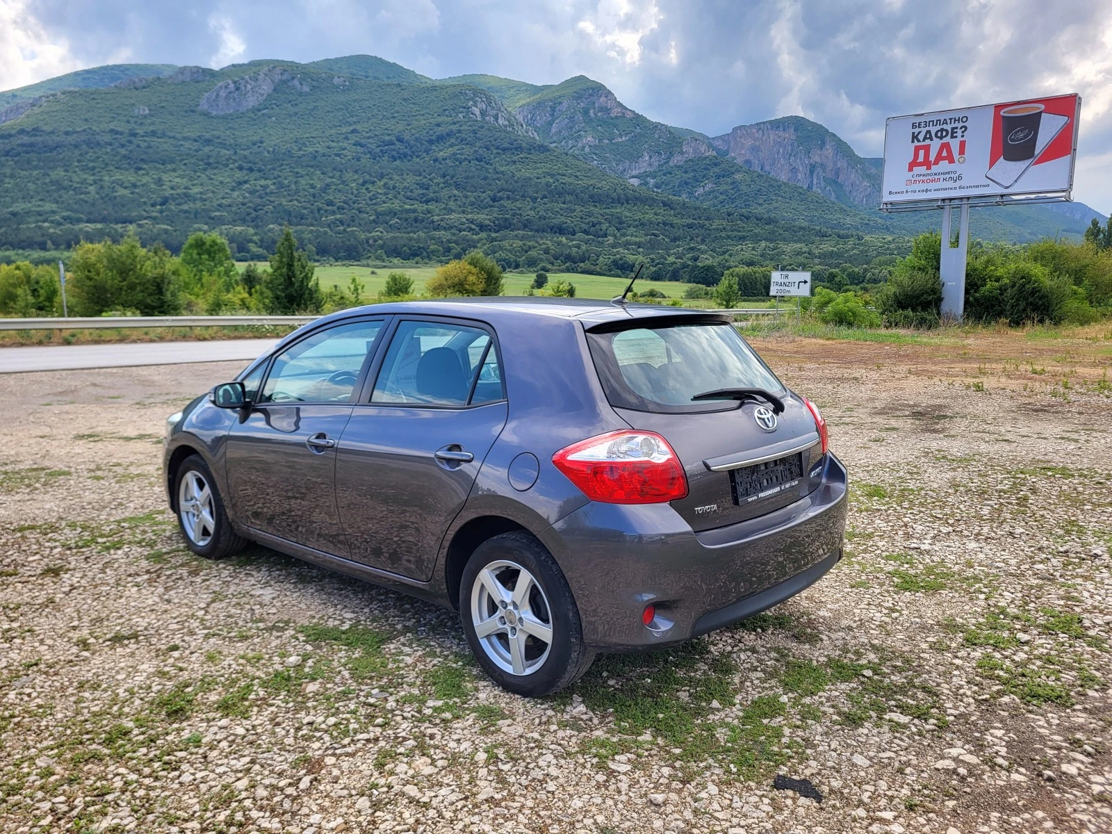 Toyota Auris 1.3VVT-i - изображение 3