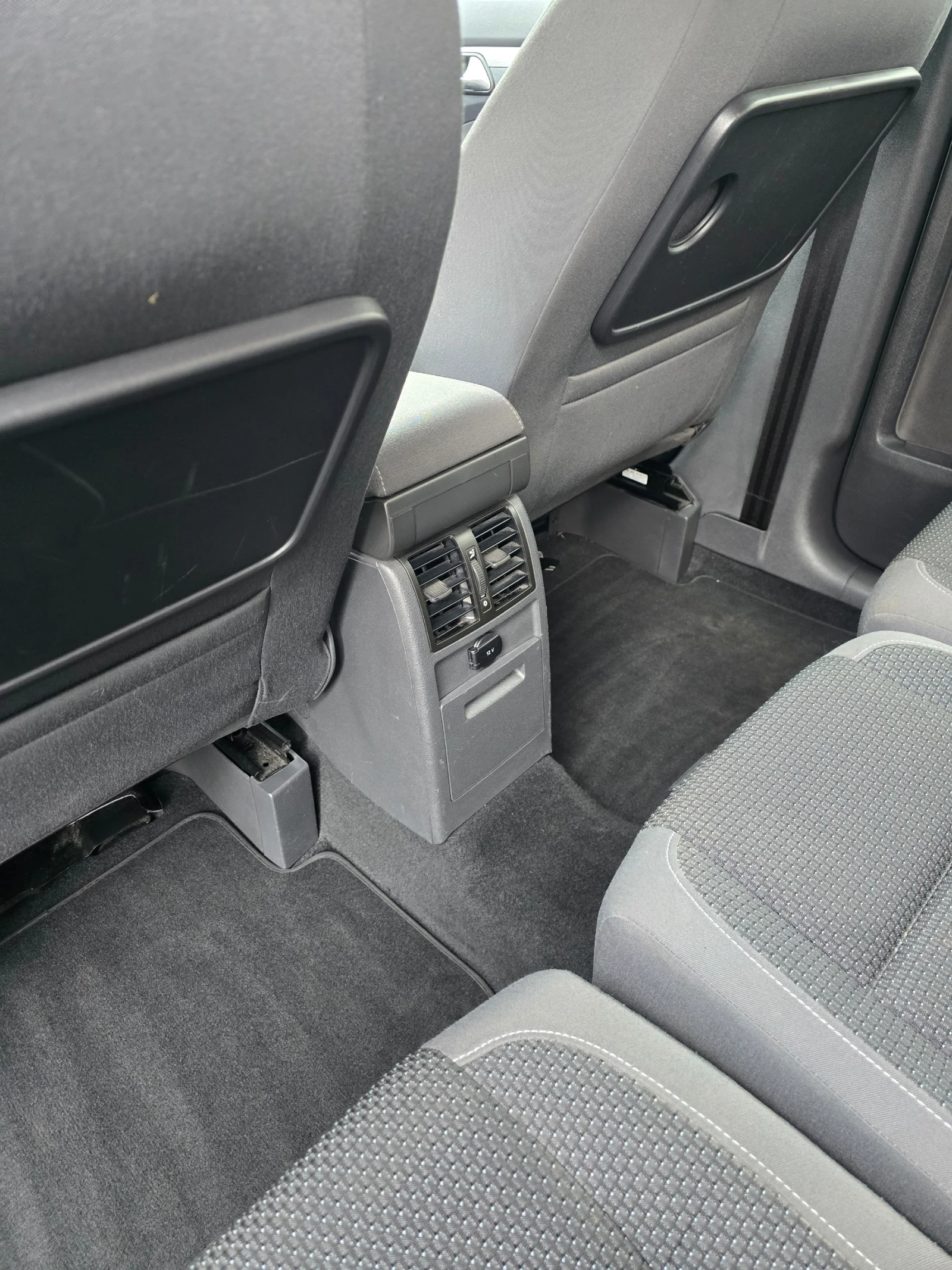 VW Touran TDI, NAVI, TEMPOMAT, PODGREV - изображение 9