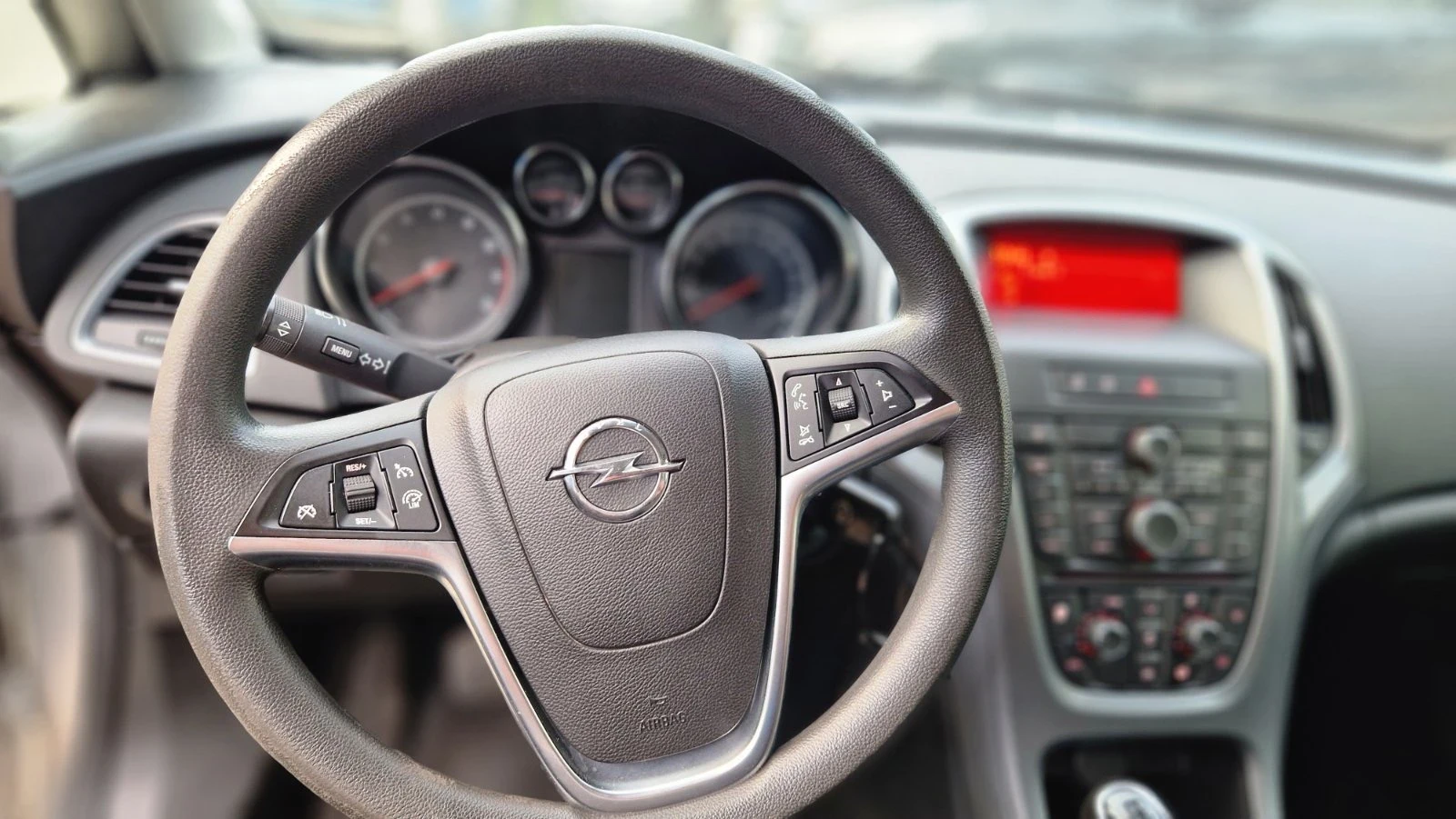 Opel Astra 1.4 T - изображение 7