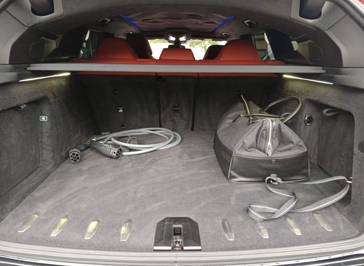 BMW XM 50e/ICONIC-GLOW/23/AHK/H&K/MASSAGE/ | Mobile.bg   9