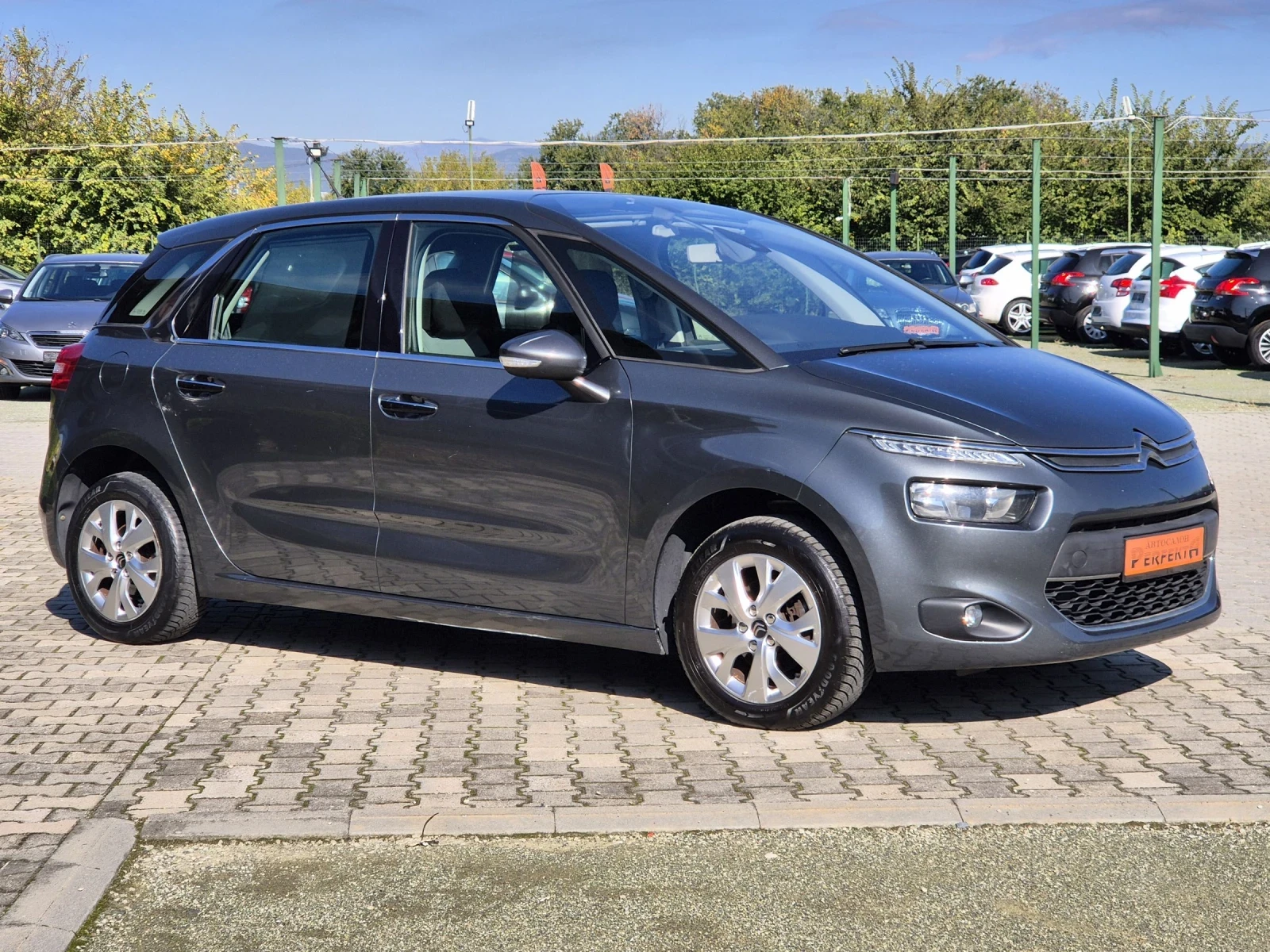 Citroen C4 Picasso 1.6диз 115к.с. - изображение 6