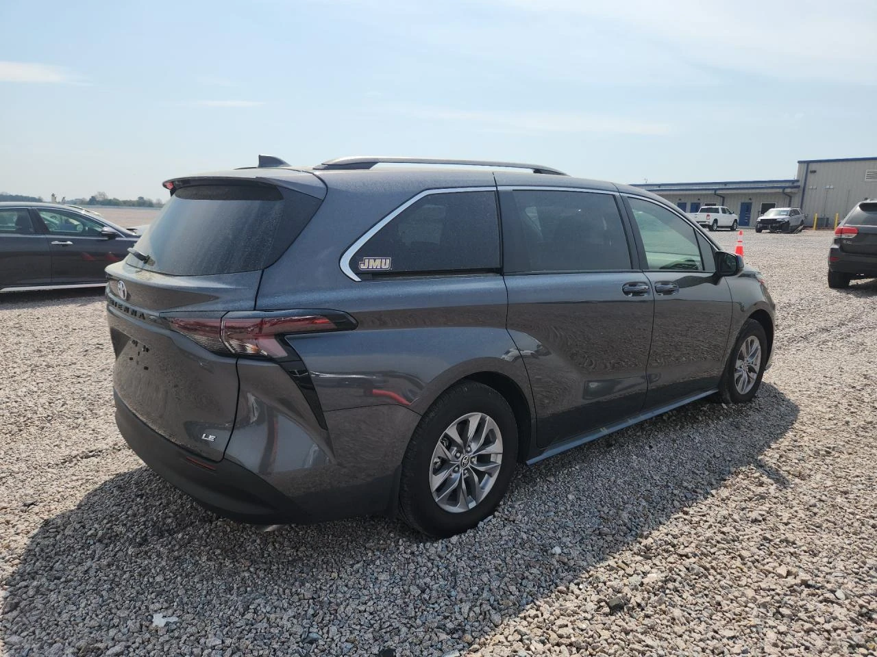 Toyota Sienna 2.5l AWD 8-Passenger, снимка 4 - Автомобили и джипове - 54318930