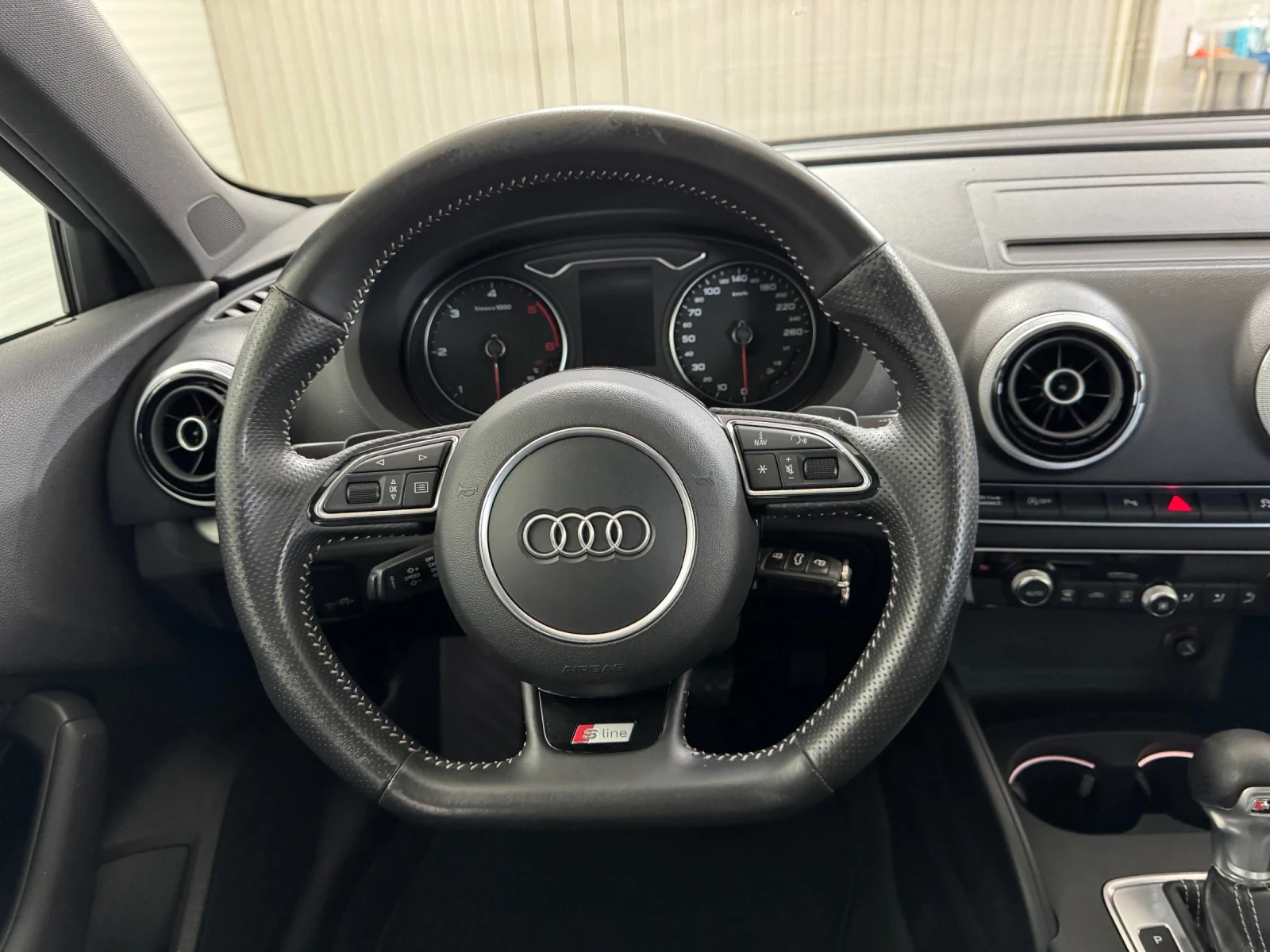 Audi A3 S-LINE * S-TRONIC * TAVAN * XENON * EURO 6B, снимка 11 - Автомобили и джипове - 54429596