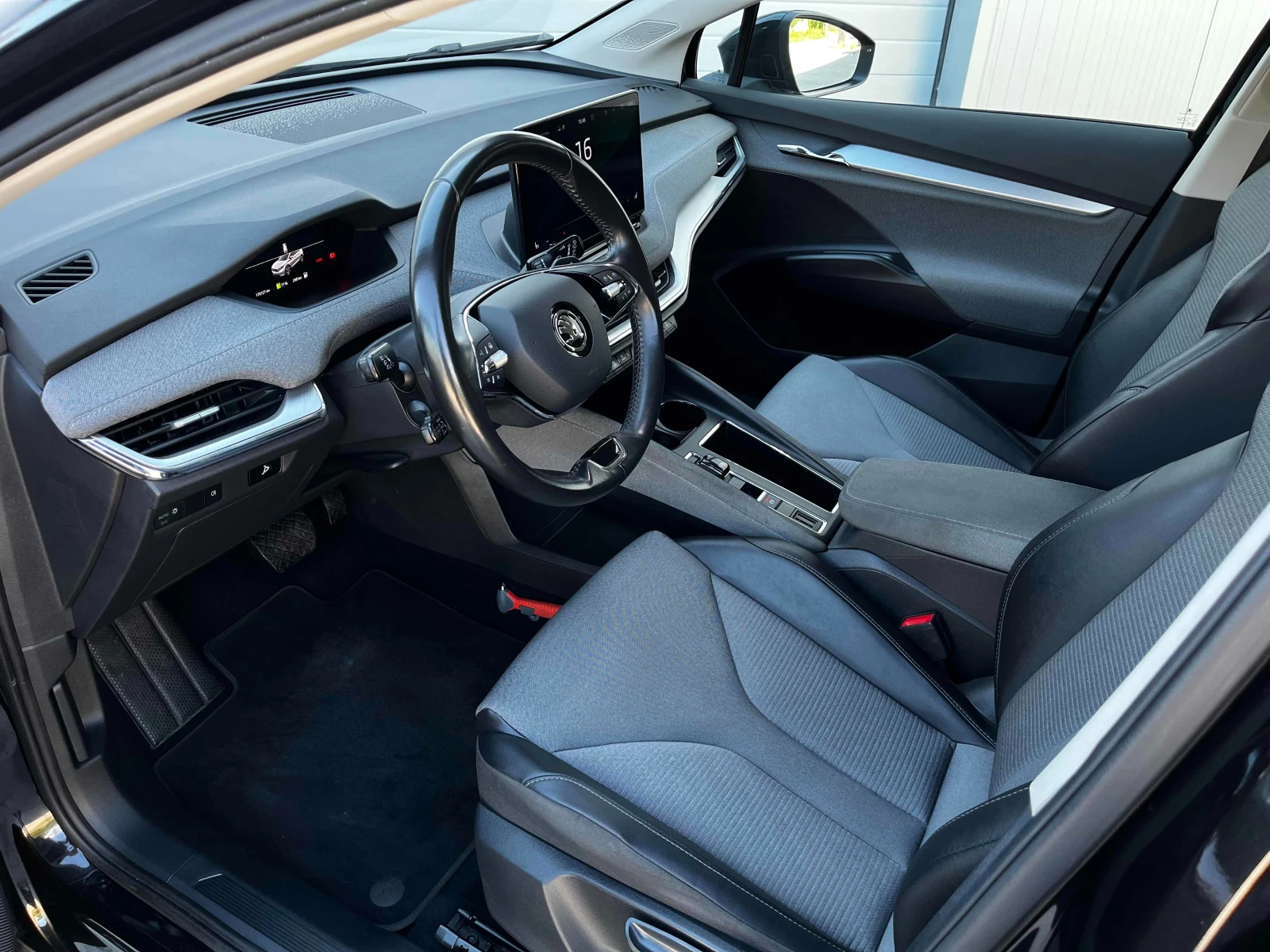 Skoda Enyaq IV60 SOH 91% ТОП СЪСТОЯНИЕ , снимка 10 - Автомобили и джипове - 54635395