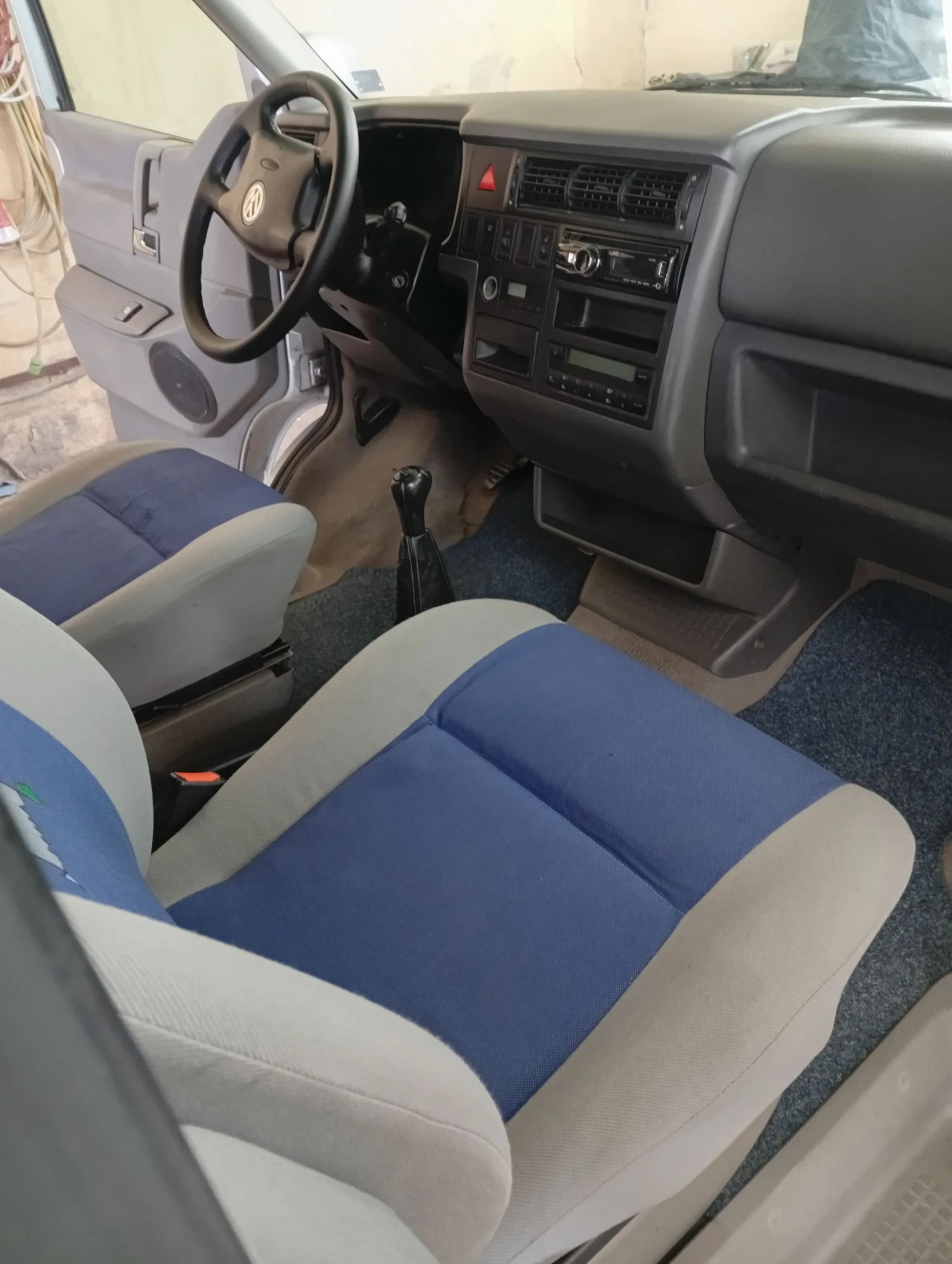VW Multivan 2.5TDI  151к.с., снимка 8 - Автомобили и джипове - 54664886