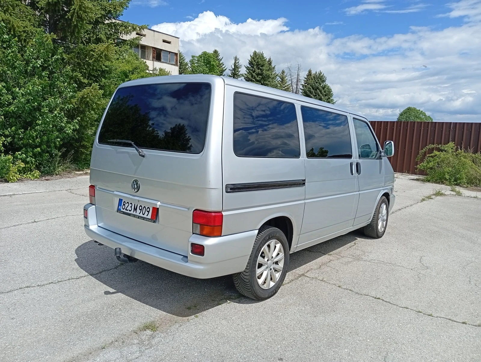 VW Multivan 2.5TDI  151к.с., снимка 6 - Автомобили и джипове - 54664886