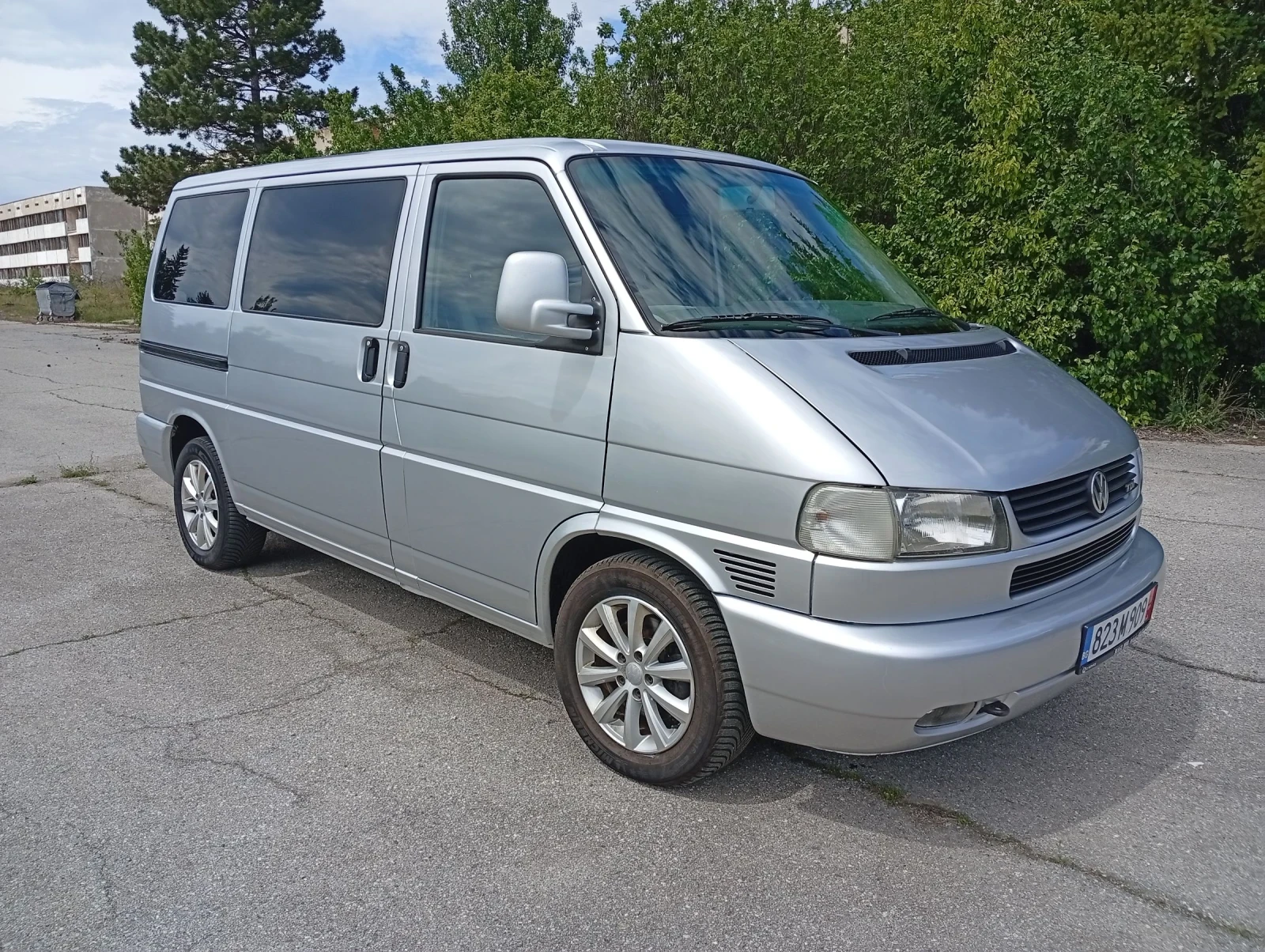 VW Multivan 2.5TDI  151к.с., снимка 7 - Автомобили и джипове - 54664886
