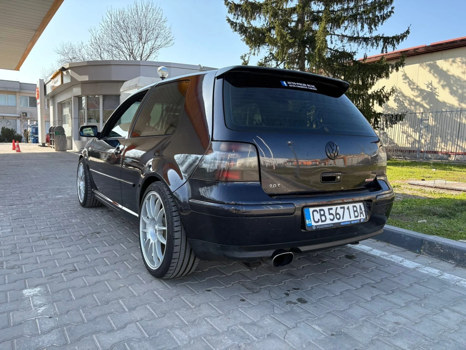 VW Golf 2.0T, снимка 4 - Автомобили и джипове - 54678184