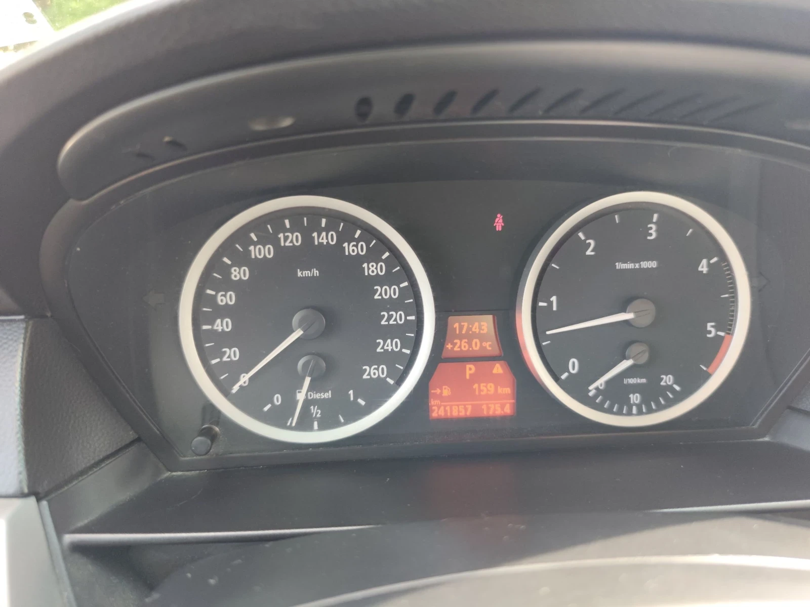 BMW 530, снимка 13 - Автомобили и джипове - 54764260