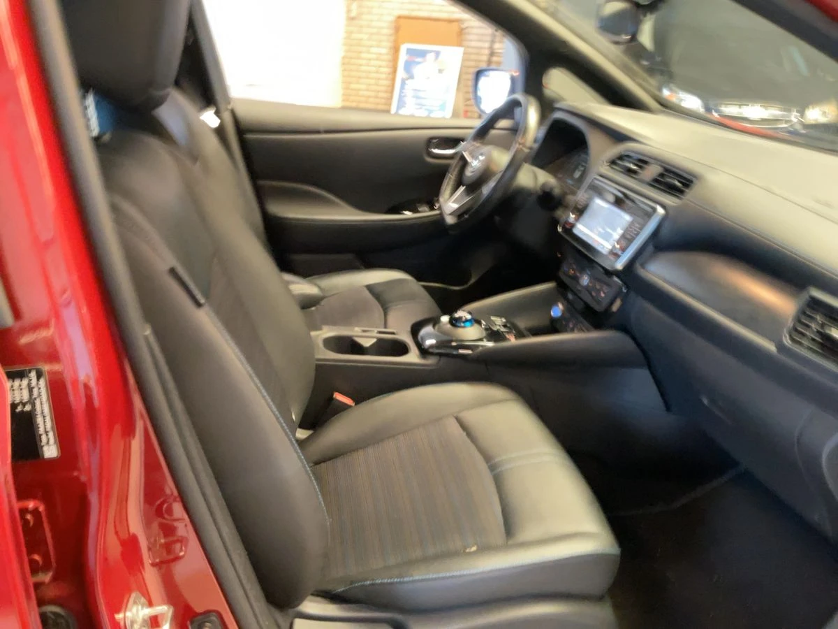 Nissan Leaf  Tekna, снимка 9 - Автомобили и джипове - 55415499