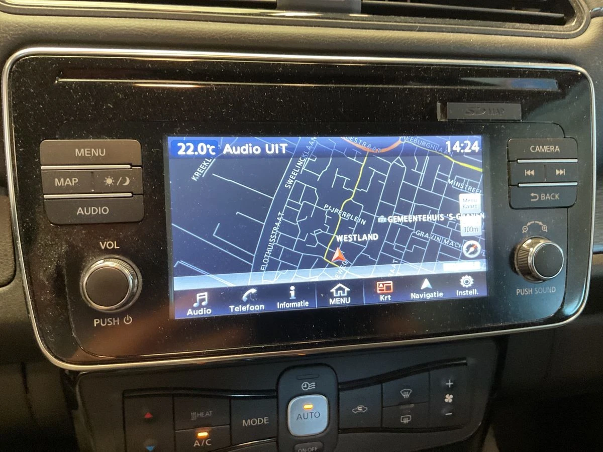 Nissan Leaf  Tekna, снимка 15 - Автомобили и джипове - 55415499