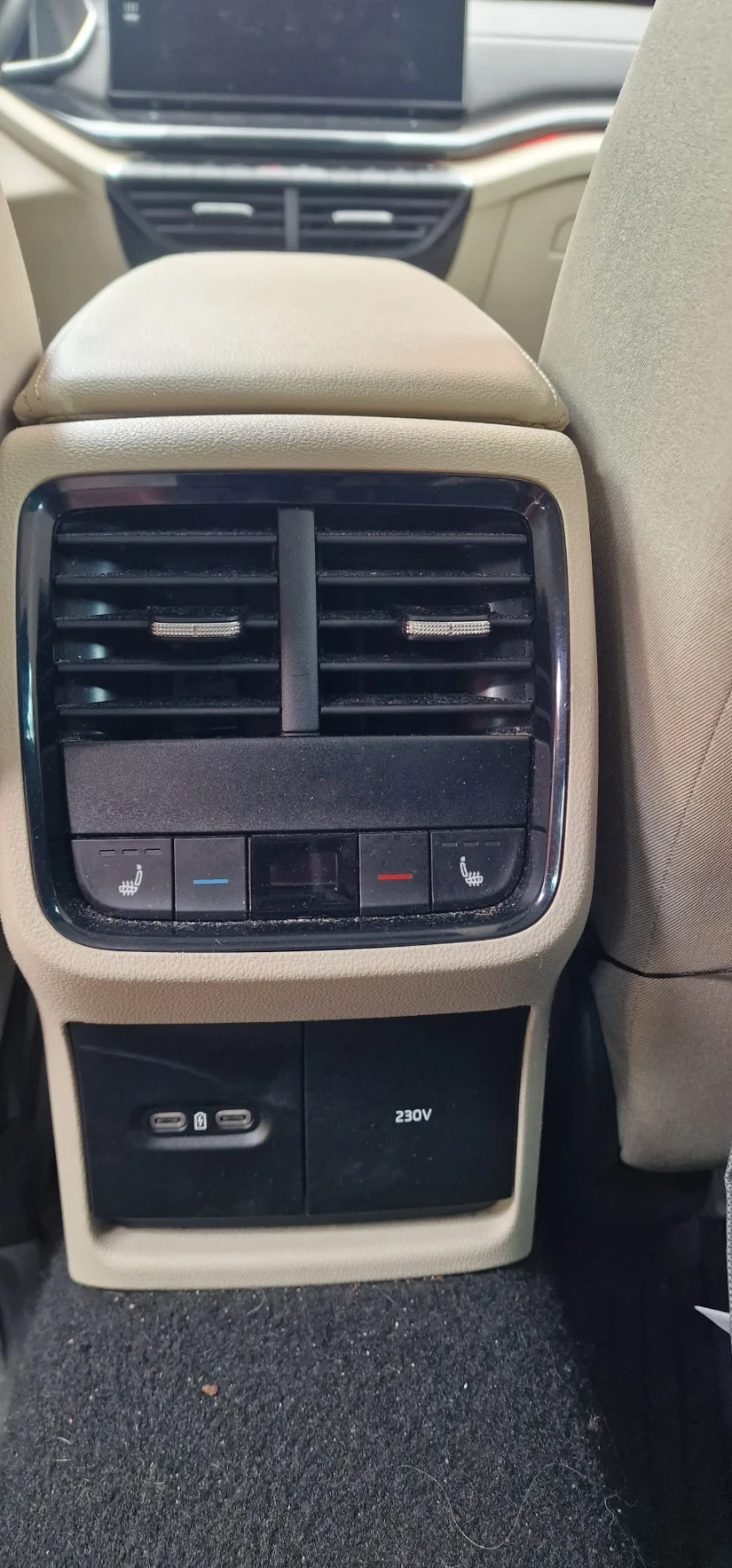 Skoda Octavia 2.0TDI Face Digital Panorama, снимка 15 - Автомобили и джипове - 55503651