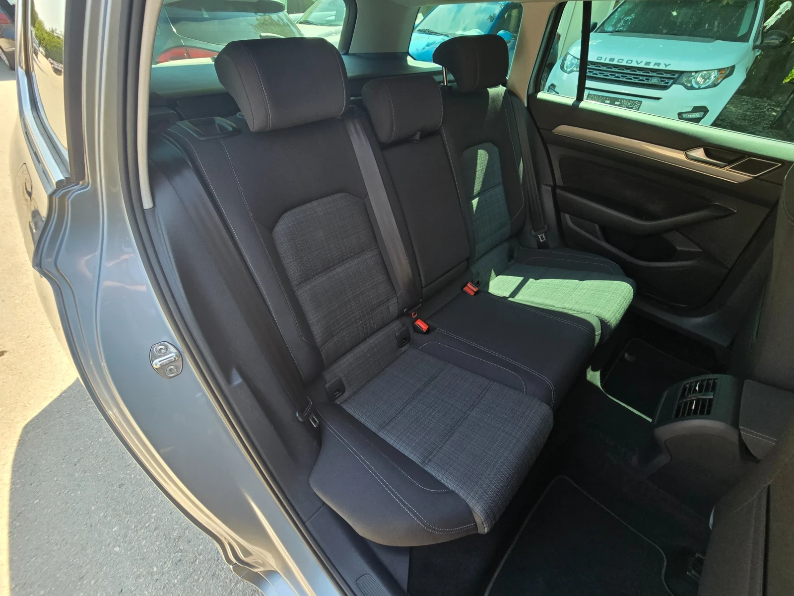 VW Passat 2.0TDI Business 150к.с DSG, снимка 14 - Автомобили и джипове - 55574751