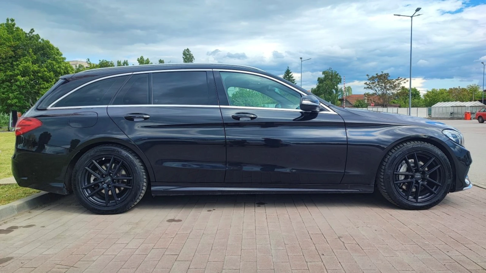 Mercedes-Benz C 200 AMG Line | Бензин | Нови Brembo | Регистрирана, снимка 2 - Автомобили и джипове - 55949960