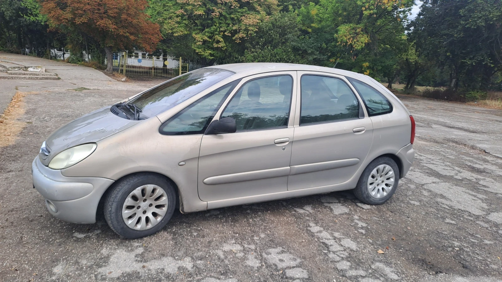 Citroen Xsara picasso 1.8i, снимка 11 - Автомобили и джипове - 56274331