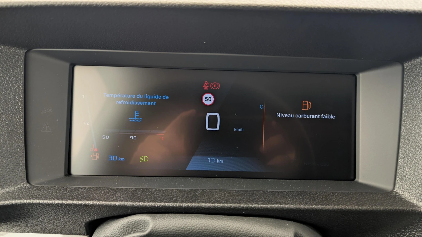 Peugeot Expert BlueHDi 120 S&S , снимка 17 - Автомобили и джипове - 56306599