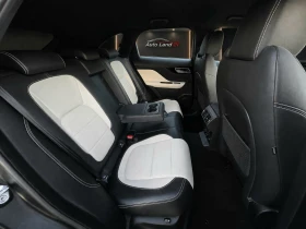 Jaguar F-PACE 3.0d* 300кс* 700hm* AWD* DIGITAL* , снимка 11