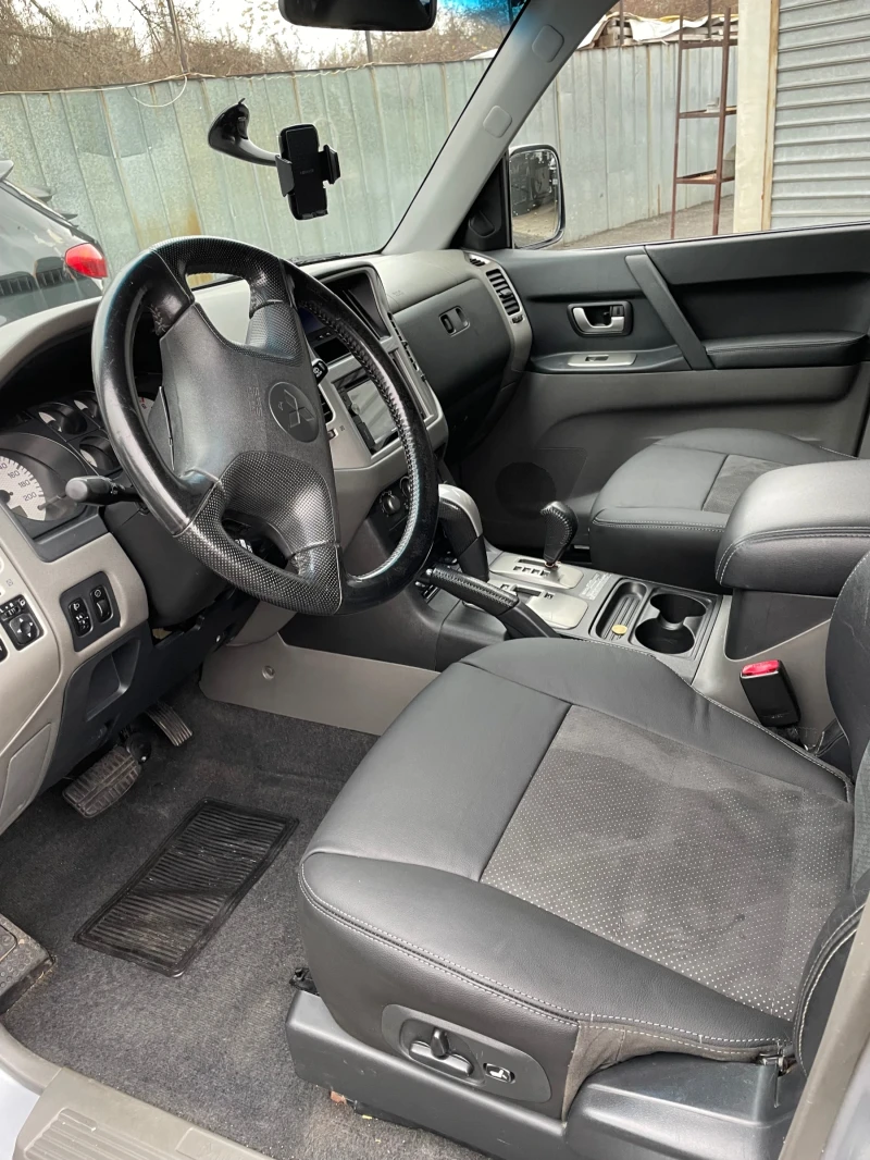 Mitsubishi Pajero, снимка 7 - Автомобили и джипове - 49591889