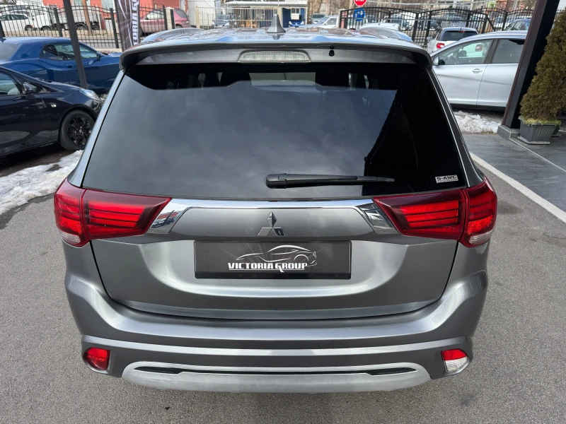 Mitsubishi Outlander Plug-in Hybrid, снимка 6 - Автомобили и джипове - 48756547