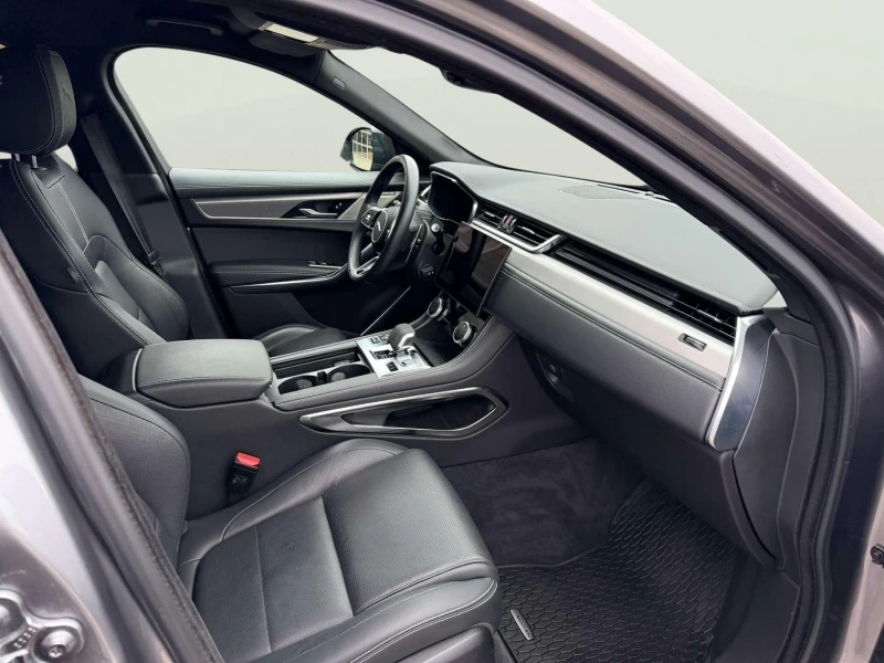Jaguar F-PACE 2.0, снимка 10 - Автомобили и джипове - 52667019