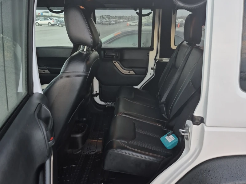 Jeep Wrangler UNLIMITED 75TH ANNIVERSARY/3.6/КОЖА/НАВИГАЦИЯ, снимка 14 - Автомобили и джипове - 52835607