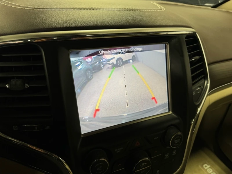 Jeep Grand cherokee * OVERLAND DIESEL/NAVI/PANO ROOF/REVERSE CAMERA/PU, снимка 17 - Автомобили и джипове - 52924125