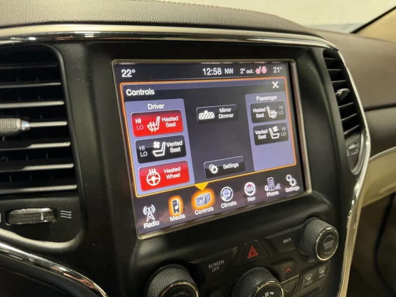 Jeep Grand cherokee * OVERLAND DIESEL/NAVI/PANO ROOF/REVERSE CAMERA/PU, снимка 14 - Автомобили и джипове - 52924125