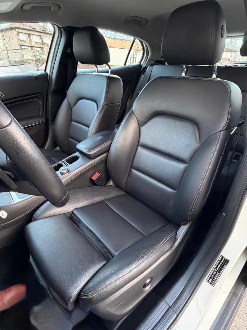 Mercedes-Benz GLA 250 250-4matic-Urban, снимка 11 - Автомобили и джипове - 53526962